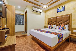 FabHotel Silver Inn