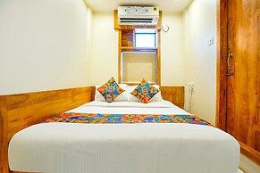 Fabhotel Indore Palace