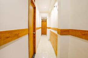 Fabhotel Indore Palace