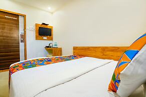 Fabhotel Indore Palace