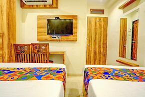 Fabhotel Indore Palace