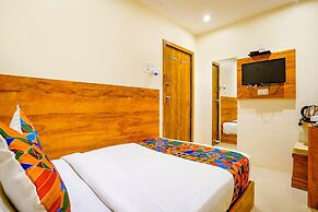 Fabhotel Indore Palace