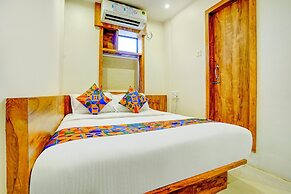 Fabhotel Indore Palace