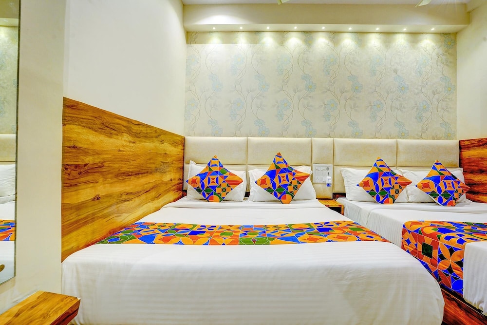 Fabhotel Indore Palace