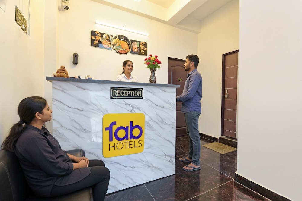 Fabhotel Avondale