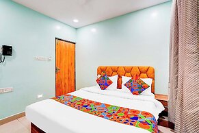 Fabhotel Emara Inn