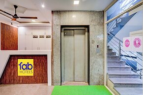 Fabhotel Emara Inn