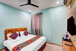 Fabhotel Emara Inn