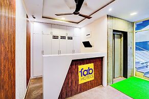 Fabhotel Emara Inn