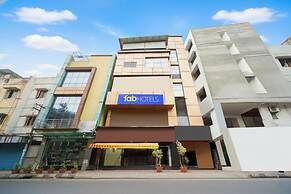 Fabhotel Emara Inn