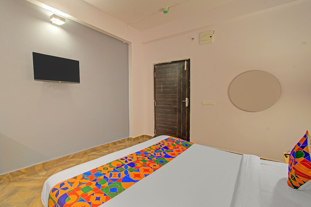 Fabhotel The Vibe