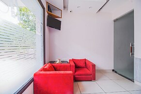 Fabhotel Gazelle Studios