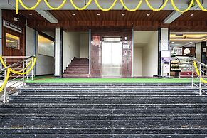 Fabhotel Ayodhya Palace