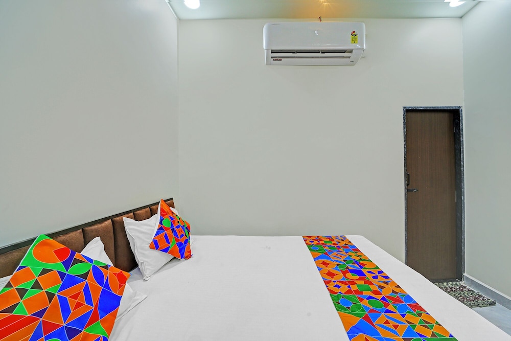 Fabhotel Bharti Palace