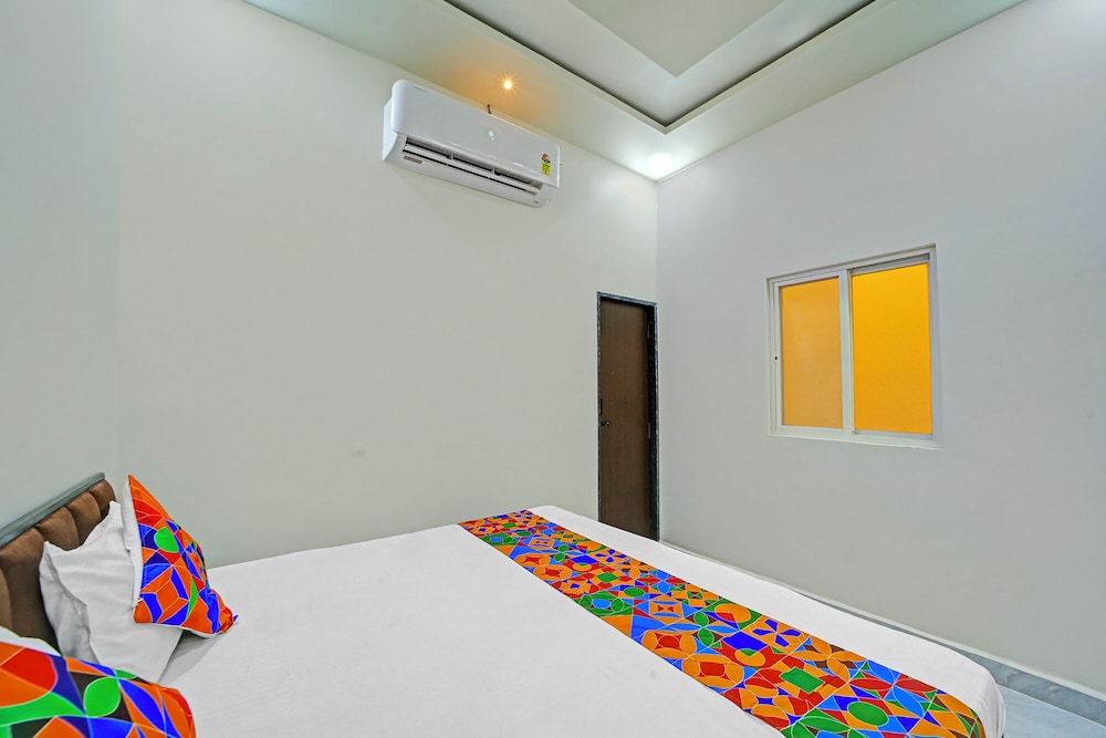 Fabhotel Bharti Palace