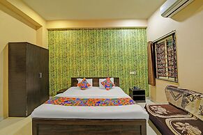 Fabhotel Grand Stay Ambedkar Nagar