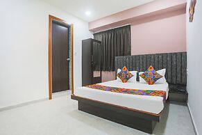 Fabhotel River View