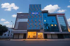 Fabhotel Insight Inn