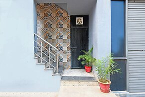 Fabhotel Insight Inn