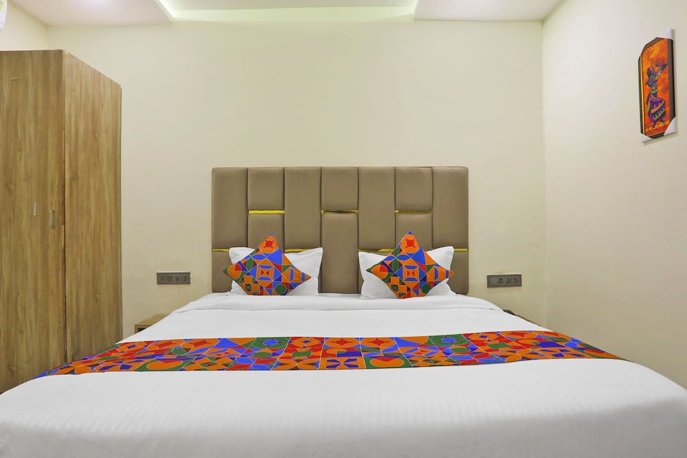 Fabhotel Gaurav Inn