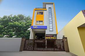 Fabhotel Paramhans Guest House