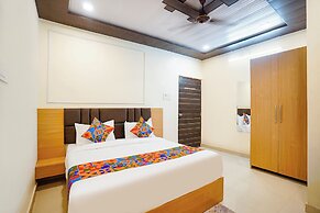 Fabhotel Paramhans Guest House
