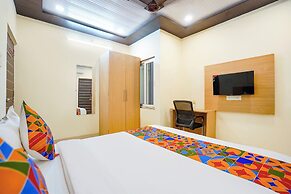 Fabhotel Paramhans Guest House