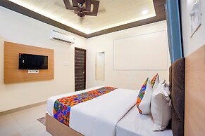 Fabhotel Paramhans Guest House