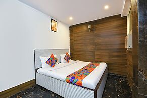 Fabhotel Hari Nagar Ashram