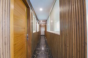 Fabhotel Hari Nagar Ashram