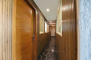 Fabhotel Hari Nagar Ashram