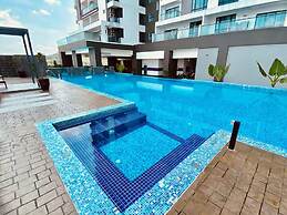 Rooftop Pool Jalan Landmark Apartments