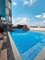 Rooftop Pool Jalan Landmark Apartments