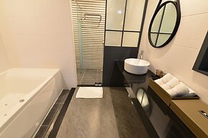 K BOUTIQUE HOTEL