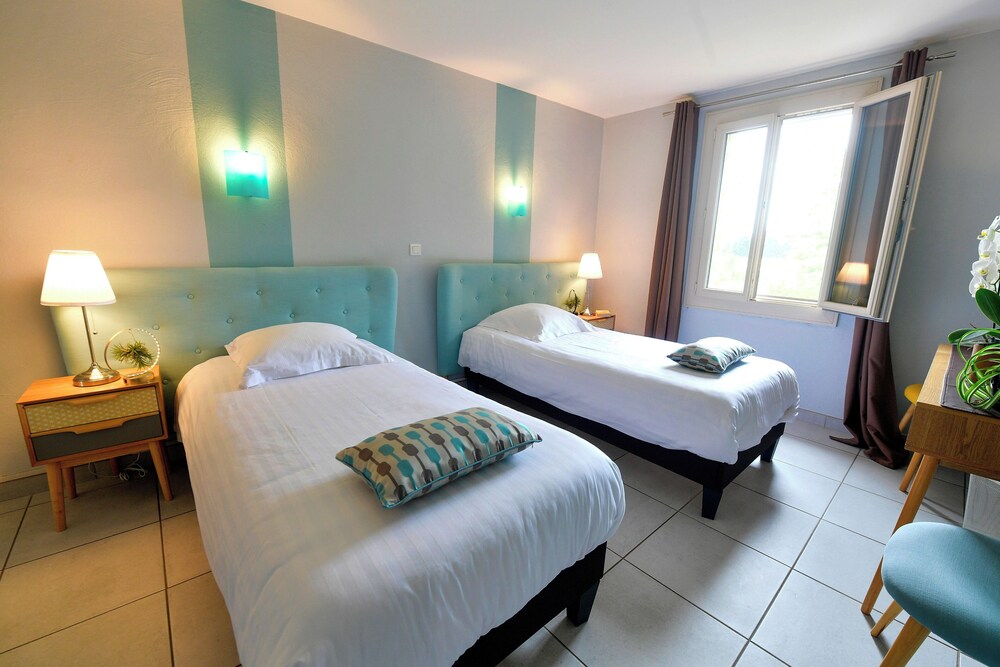 Le Mas Des Aigras - Hôtel & Restaurant