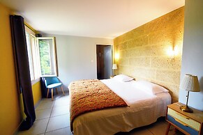 Le Mas Des Aigras - Hôtel & Restaurant