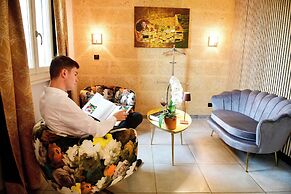 Le Mas Des Aigras - Hôtel & Restaurant