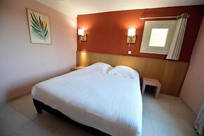 Le Mas Des Aigras - Hôtel & Restaurant