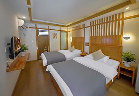 Lijiang Tongfu Inn