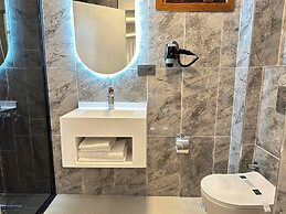 216 Palace Suites