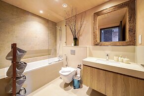 PVH - Modern Edgy 1BR - Downtown Views