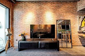 PVH - Modern Edgy 1BR - Downtown Views