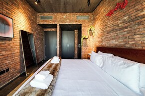 PVH - Modern Edgy 1BR - Downtown Views