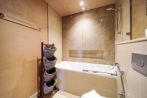 PVH - Modern Edgy 1BR - Downtown Views