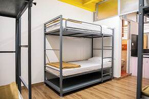 Stopover Backpackers Stay