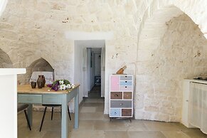 Trullo Mandorlo by Wonderful Italy