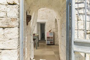 Trullo Mandorlo by Wonderful Italy