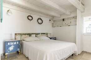 Trullo Mandorlo by Wonderful Italy