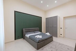 Deluxe Maison Pochet