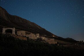 Anemos Suites Mani